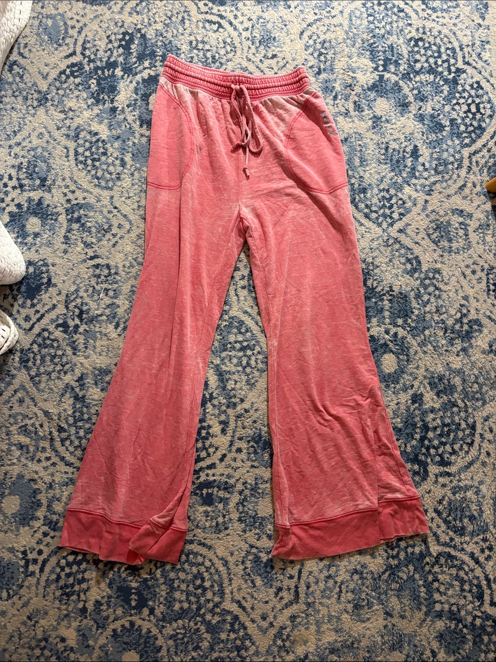 Women's Cropped Drawstring Lounge Pants - Pink